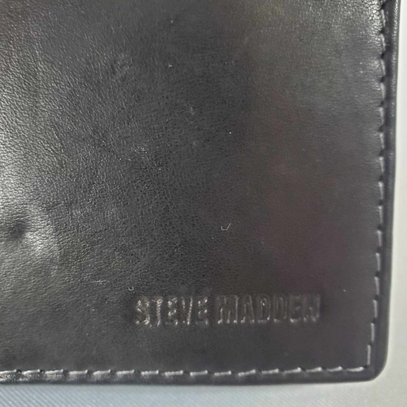 NWT/ Steve Madden men's wallet Guenine Leather black - Picture 2 of 8